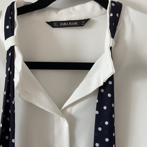 Button down blouse - Picture 2 of 3